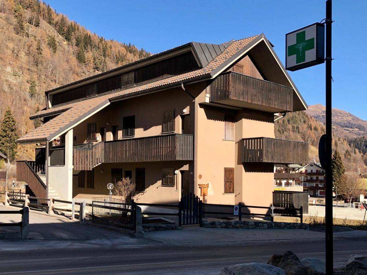 Tabla - Confort Ed Eleganza A 100 Mt Dagli Impianti Aprica Kültér fotó