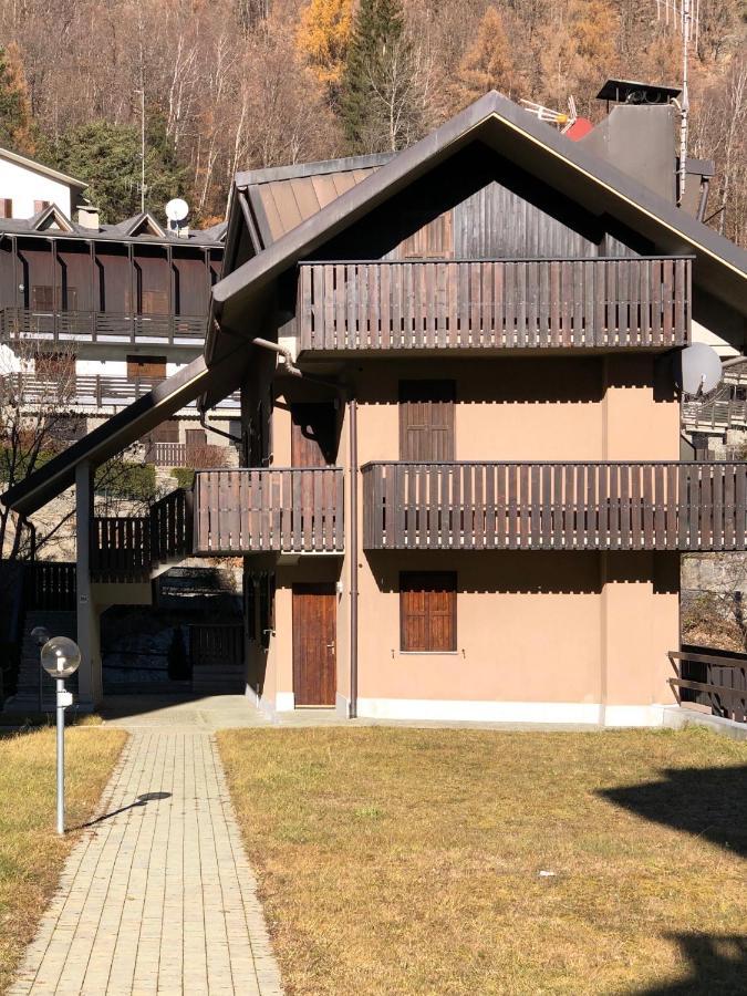 Tabla - Confort Ed Eleganza A 100 Mt Dagli Impianti Aprica Kültér fotó