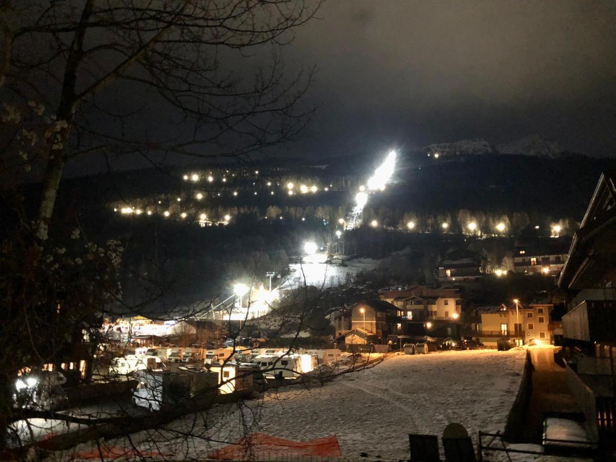 Tabla - Confort Ed Eleganza A 100 Mt Dagli Impianti Aprica Kültér fotó